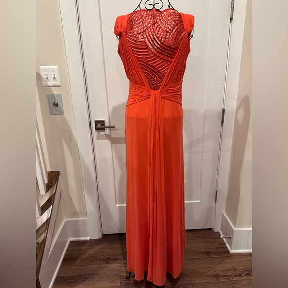 Front-ruched Coral color dress with an open back - Picture 2 of 15